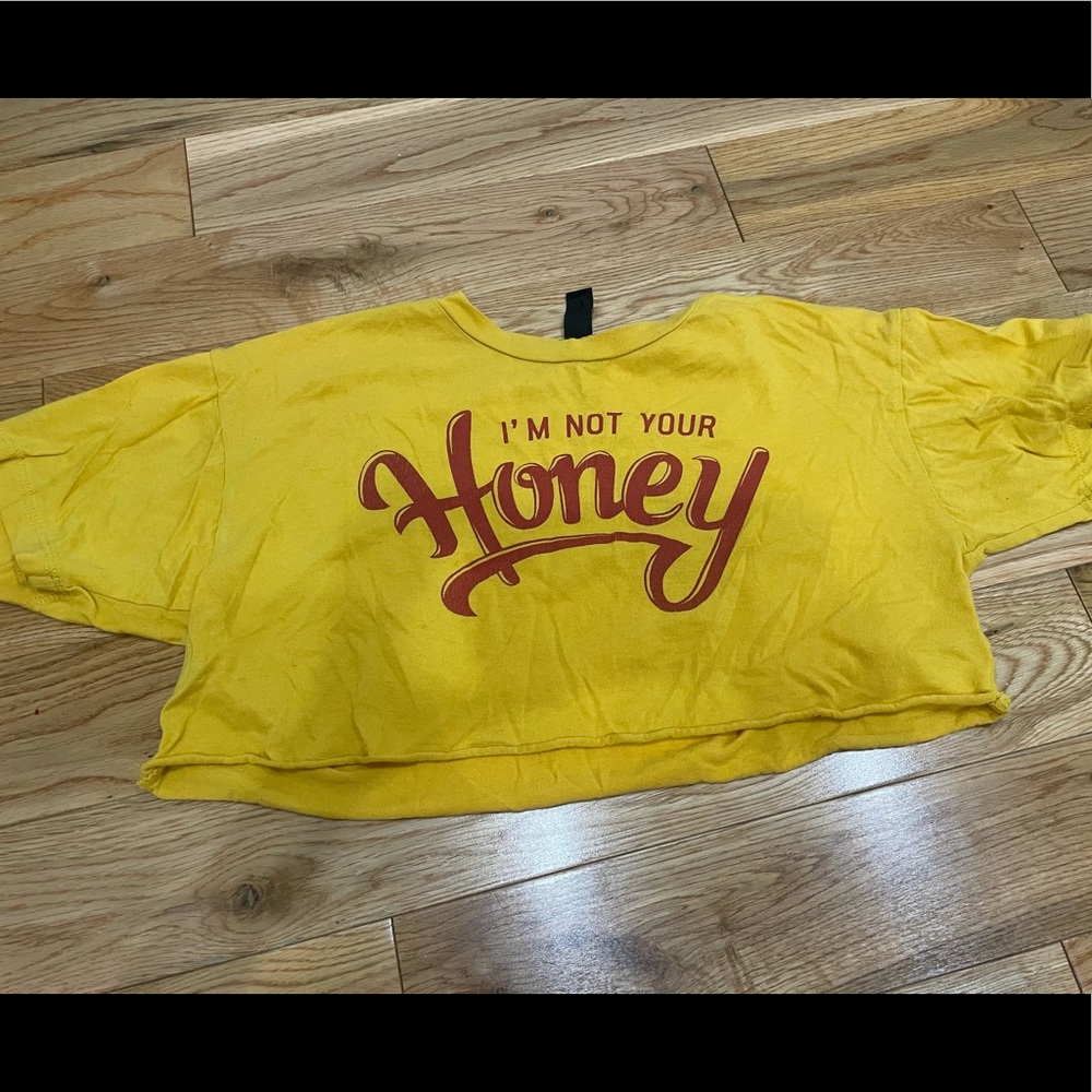 I’m not your 🍯 crop top